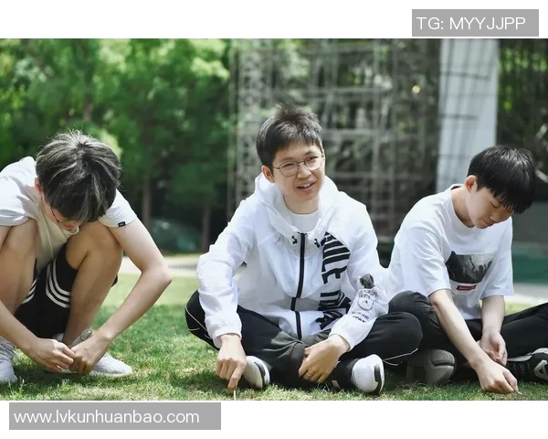 冠军杯特别报道WE逆袭之旅从低谷到巅峰的传奇征程实时新闻